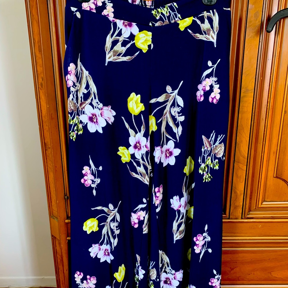 Wide leg pants